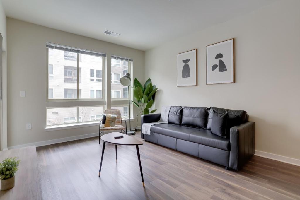 Modern Condo with Amazing Amenities at Alexandria image