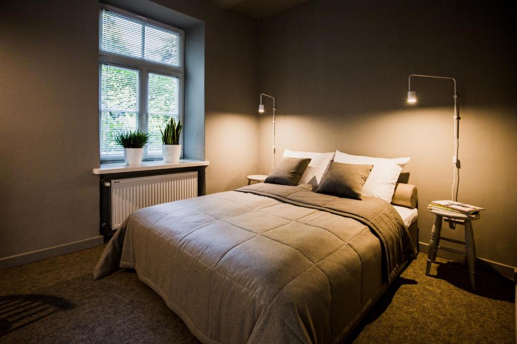 Апартаменты (Апартаменты с 2 спальнями - первый этаж), Apartamenty Browar Perła - Perła Brewery Apartments