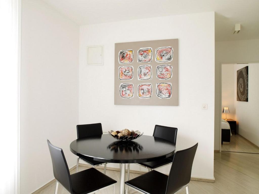Апартаменты (Mini 2 Bedroom Apartment, Building 2-6), VISIONAPARTMENTS Zurich Cramerstrasse