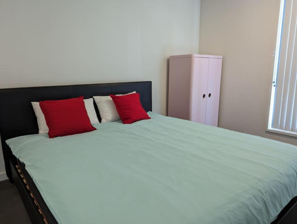 Apartment at Griffith 2bd 2bth photo 2