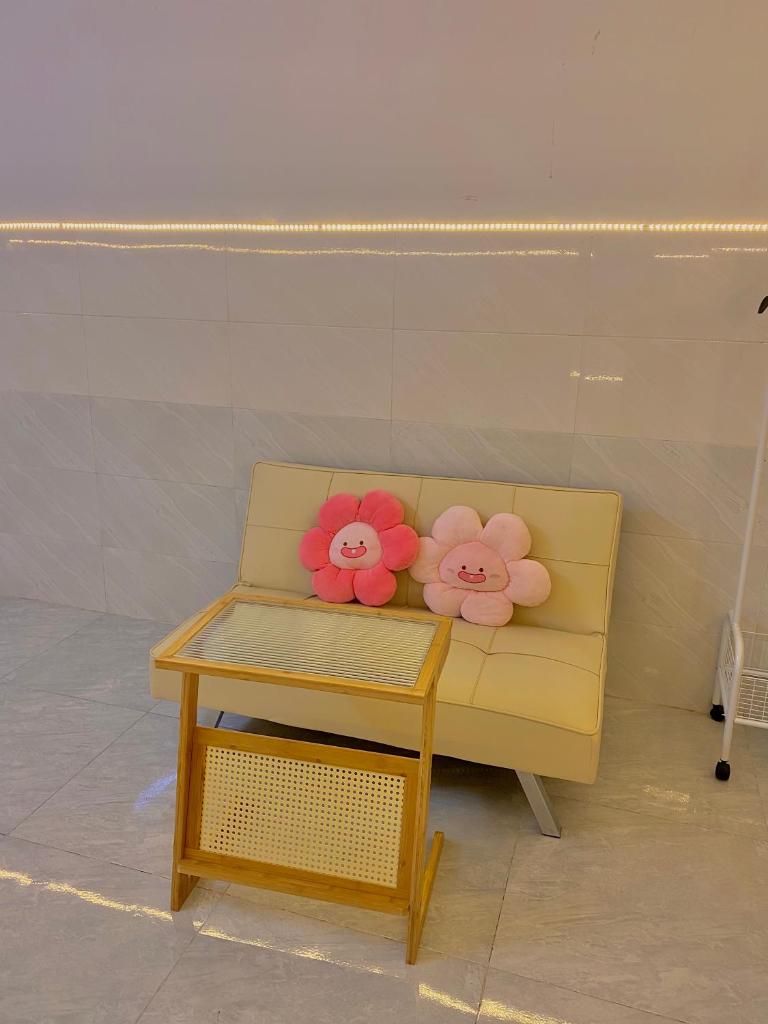 KHÁCH SẠN TUYẾT TRINH