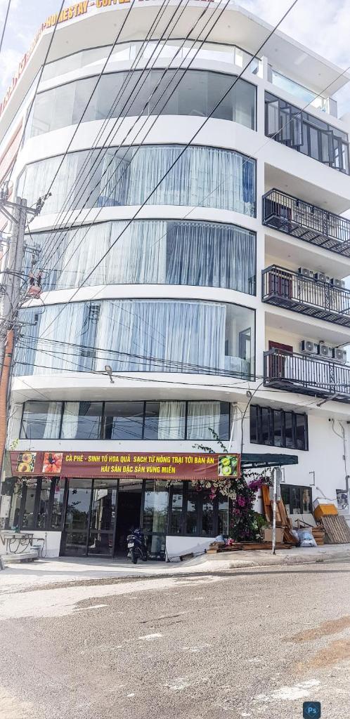 Hotel Son Trang seaview balcony 3