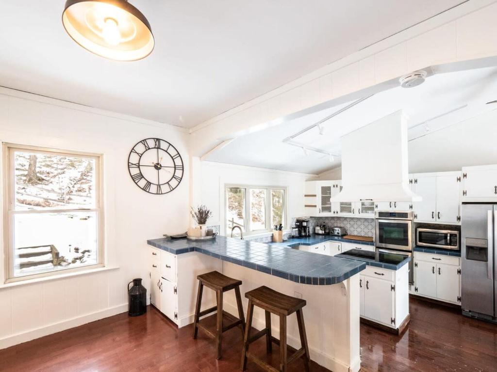 Berkshire Vacation Rentals: Chic Pittsfield Home With A View image