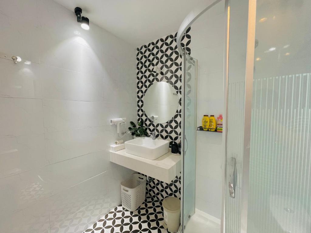 Color Vinhomes Smartcity Apartment