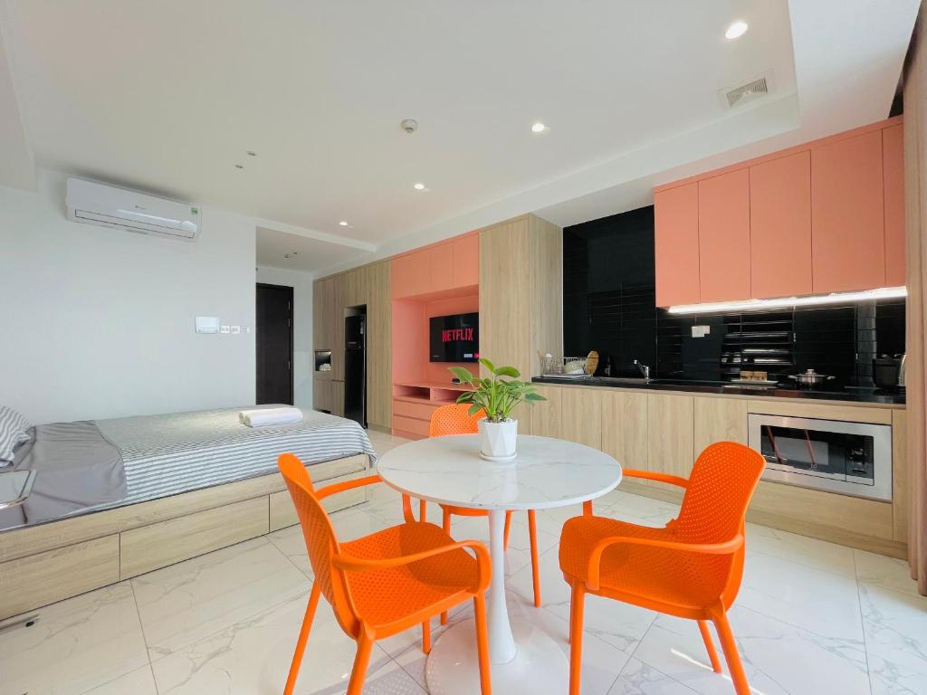Color Vinhomes Smartcity Apartment