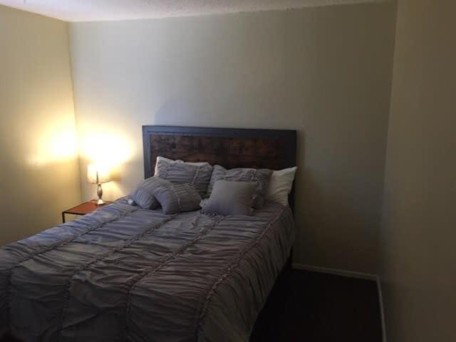 2 Bedroom Apartment for you! Next to Fort Sill image