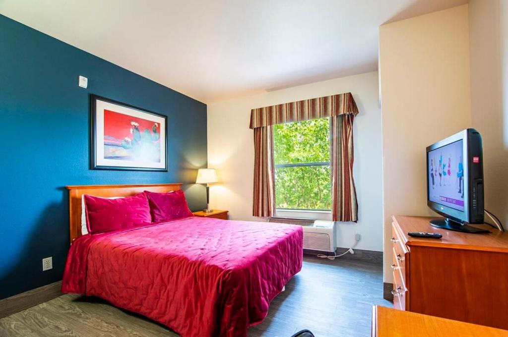 Sierra Vista studio apartment with full kitchen and King Bed image