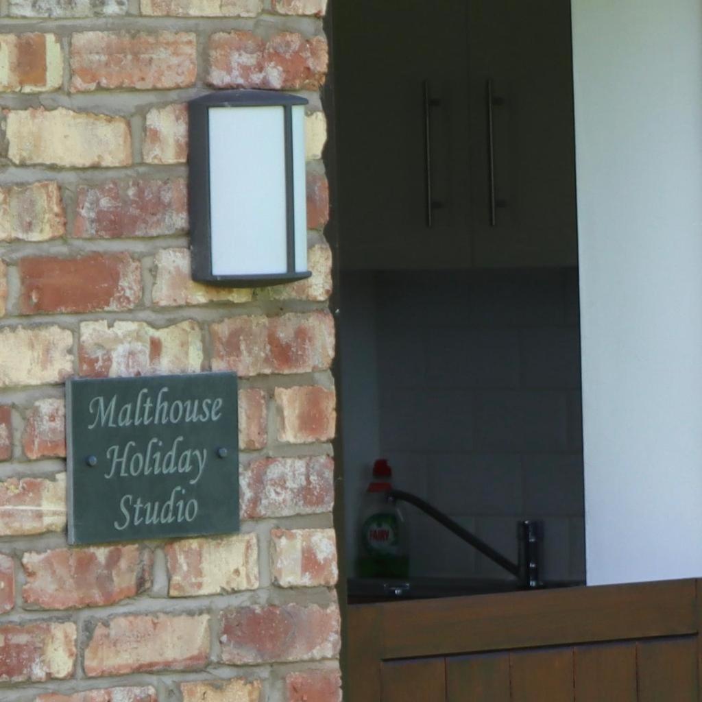Malthouse Farm Cottage Studio