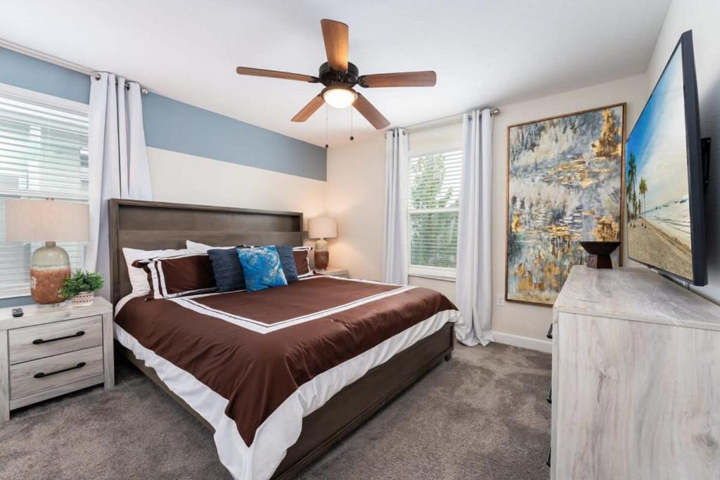 Magical 9BR Villa by Disney w Pool Theme Room image
