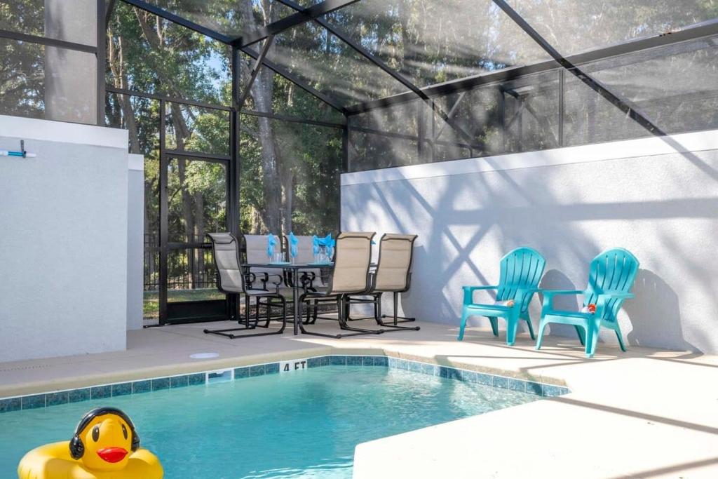 4Bd Private Pool w Free Waterpark Close Disney image