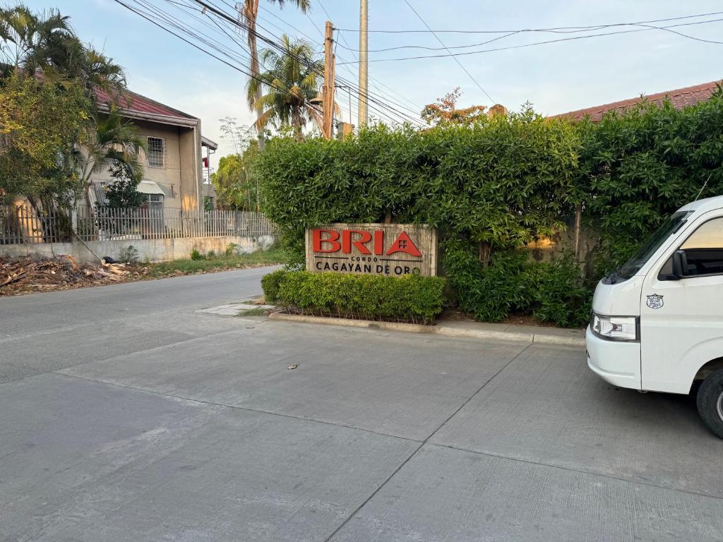 Bria Flats Condominium Azure