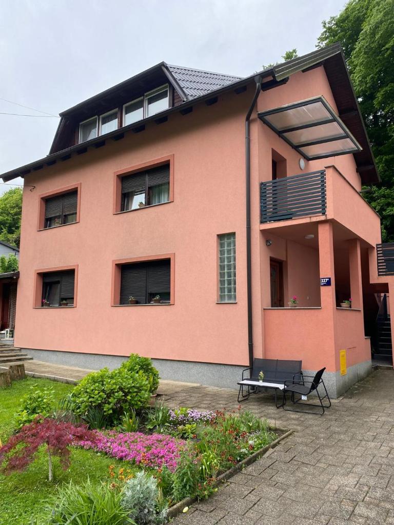 Angela Apartment