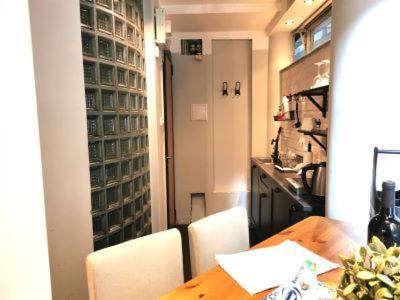 Cheerful studio Budapest downtown - Tap to explore photos
