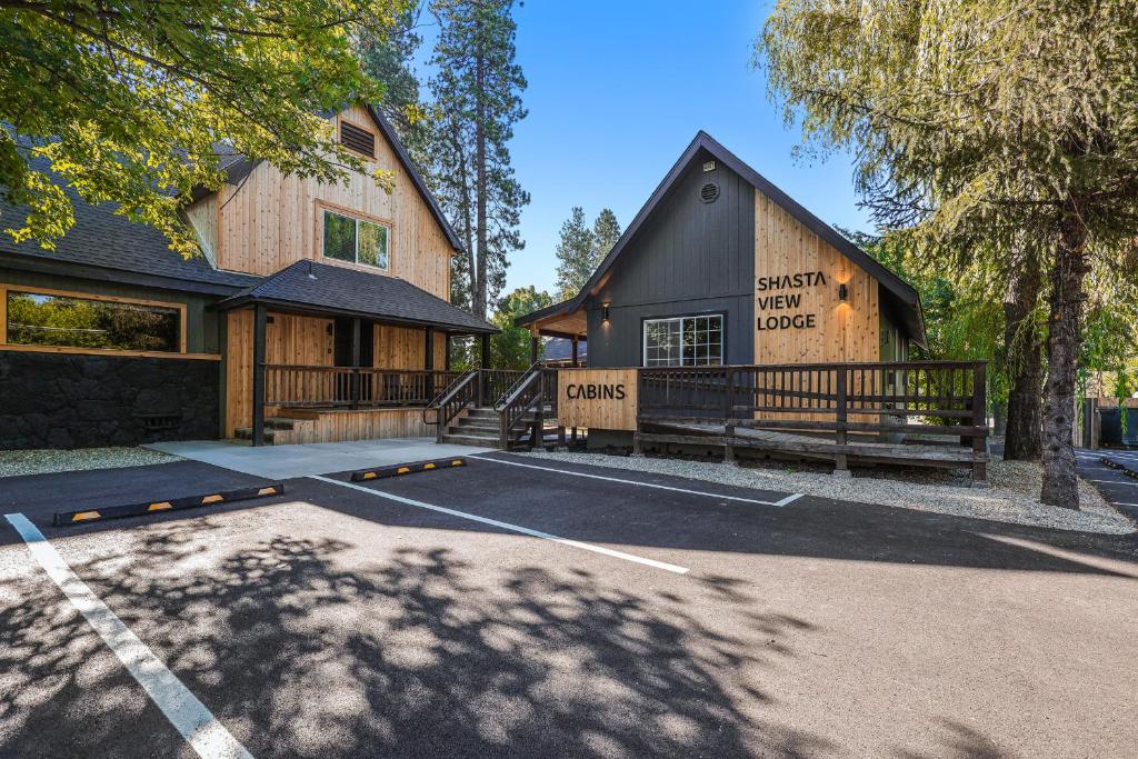 Shasta View Lodge image
