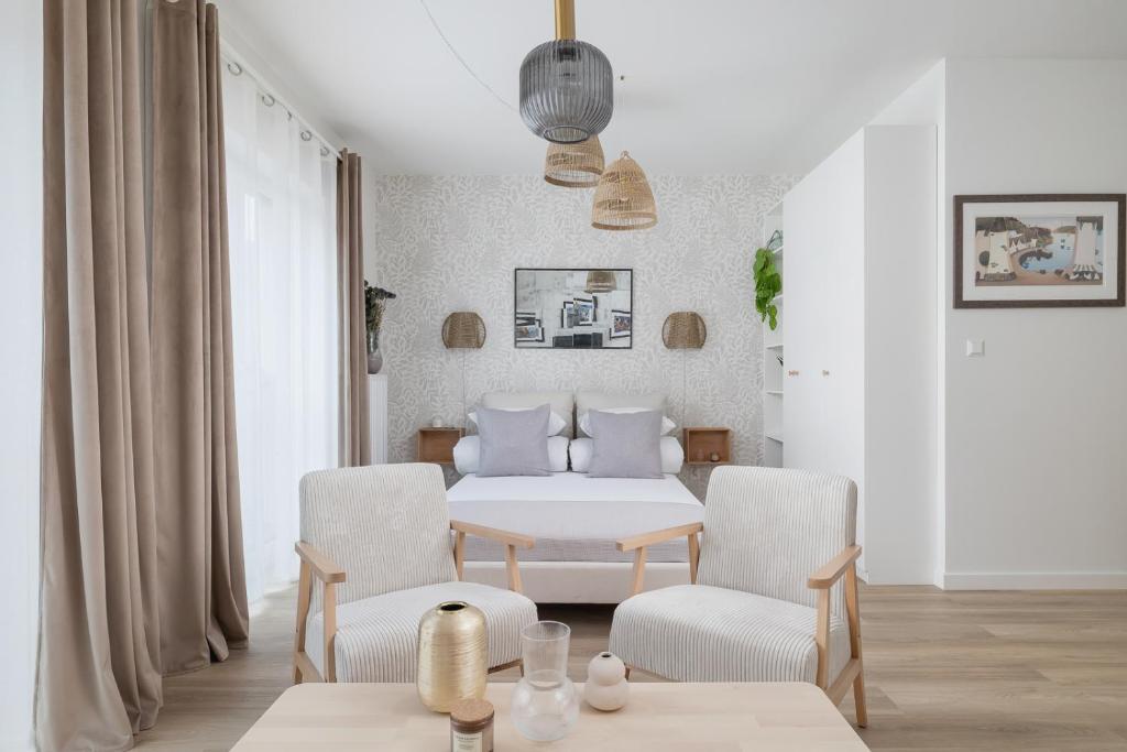 Cosmic Latte - Luxury Studio with AC - Podgorze - Tap to explore photos