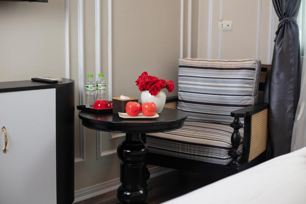 Omina Boutique Hotel & Restaurant