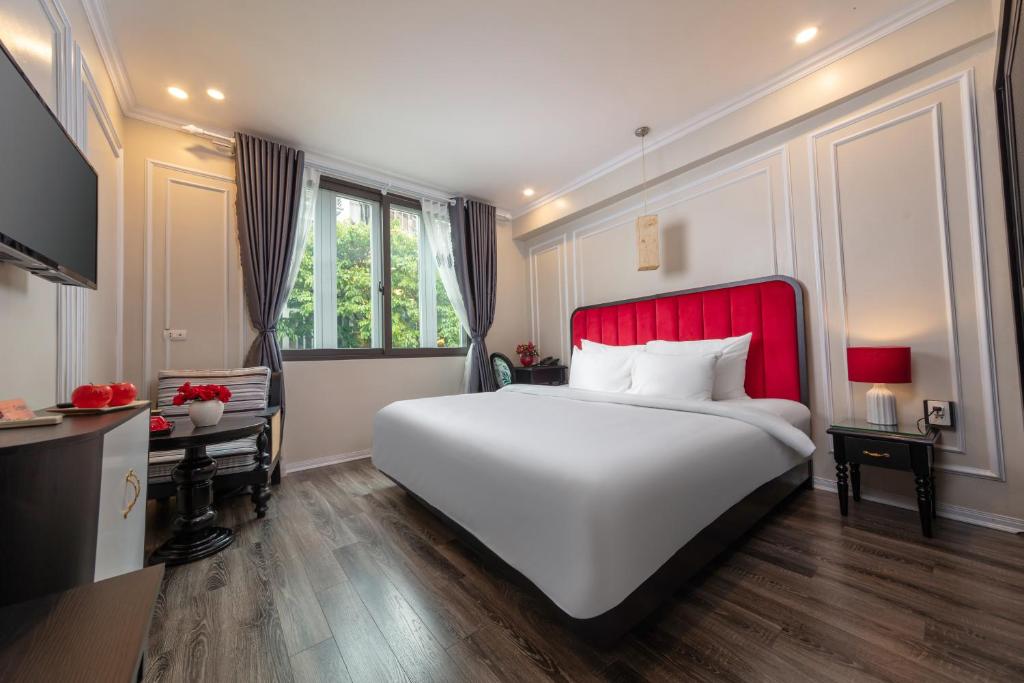 Omina Boutique Hotel & Restaurant