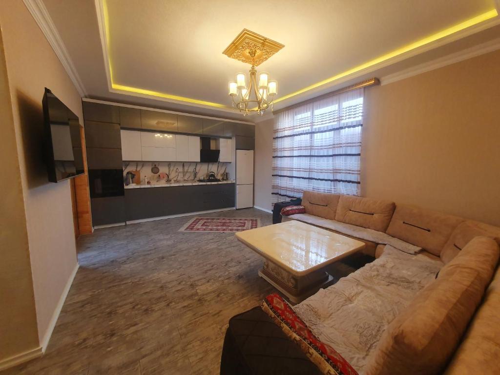 Forest-Edge Villa photo 2