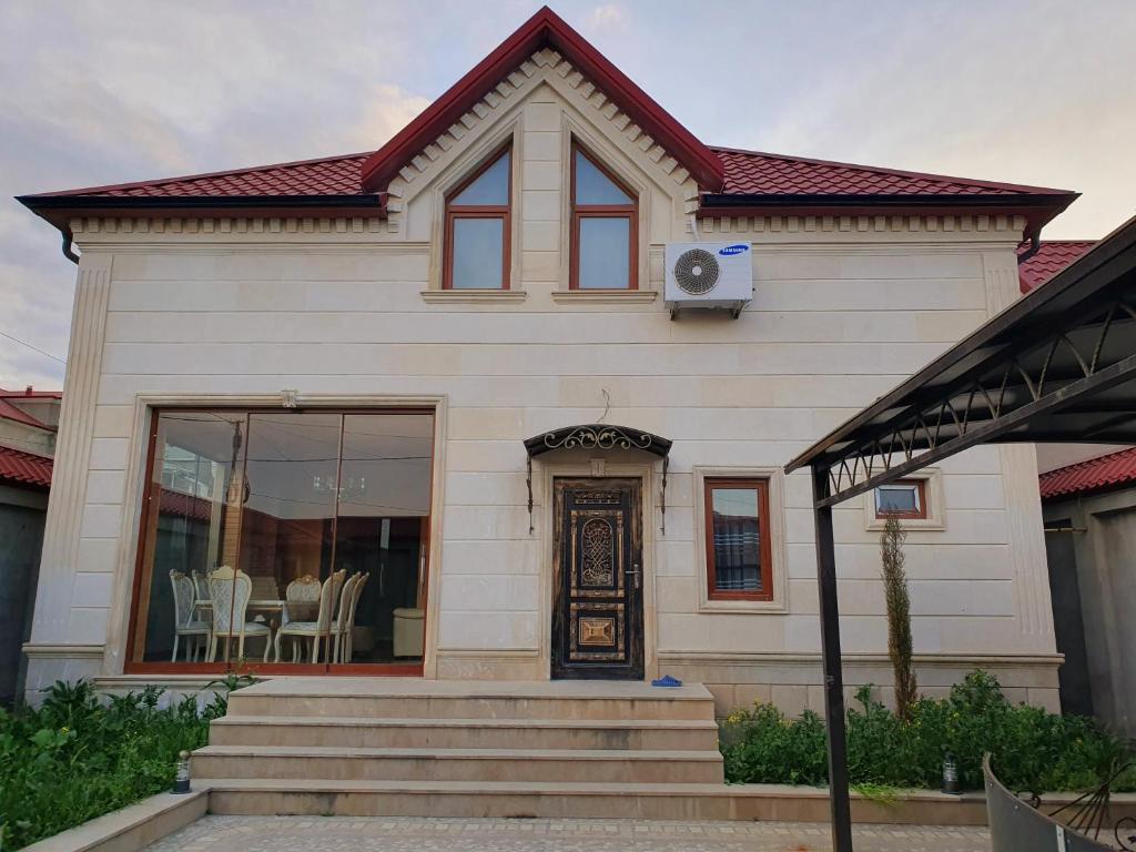 Forest-Edge Villa photo 1