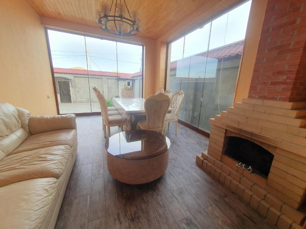 Forest-Edge Villa photo 3