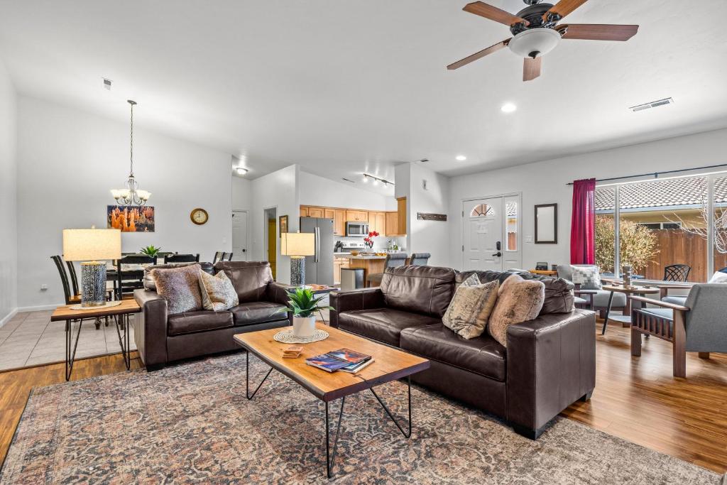 Cottonwoods 477 image