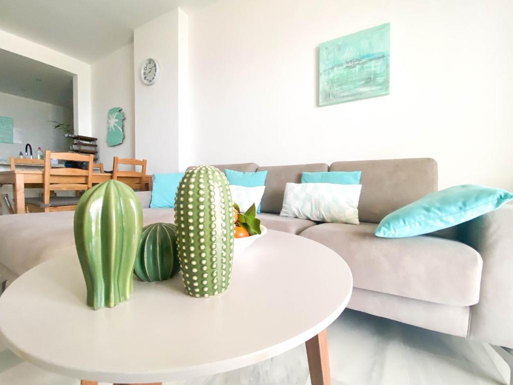 Frontline Beach ground floor with privet garden, Mi Capricho 16 - Tap to explore photos