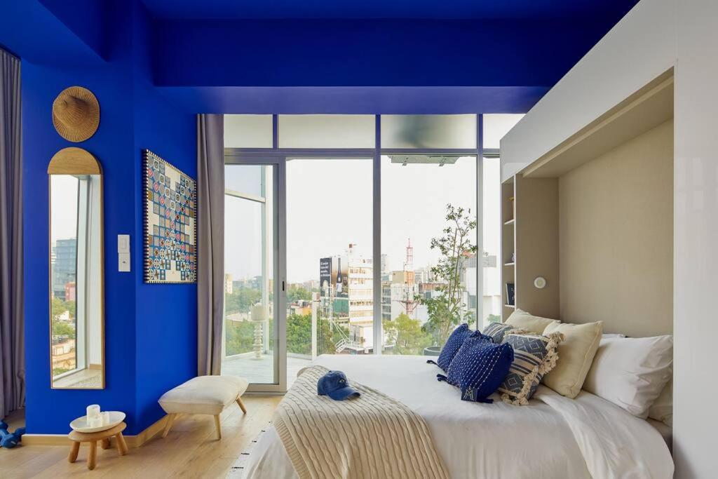 Suite Maximo azul Cibeles AC in front of Contramar