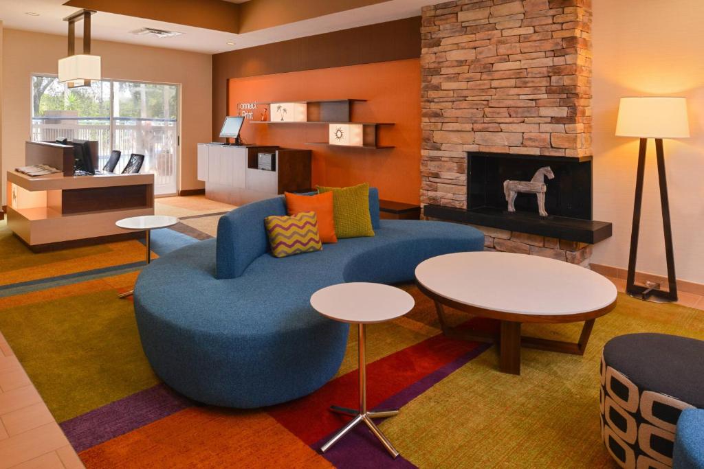Fairfield Inn By Marriott Orlando Airport image