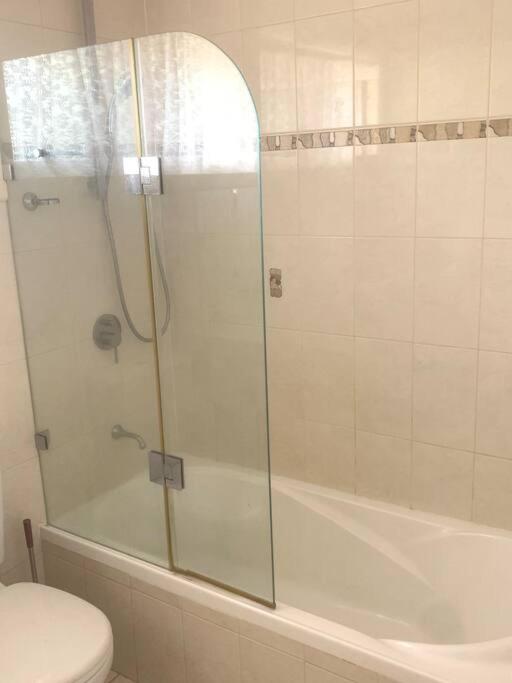 Ideal accommodation in Glen Waverley photo 3