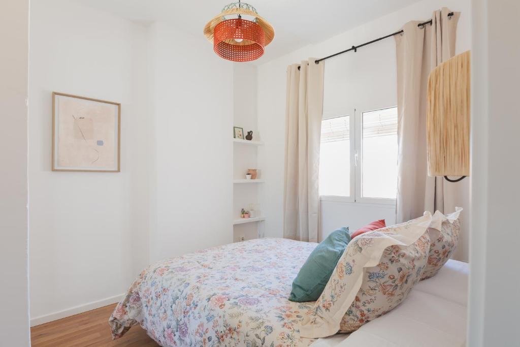 Mirador de Picasso: Central apartment with large terrace, Malaga