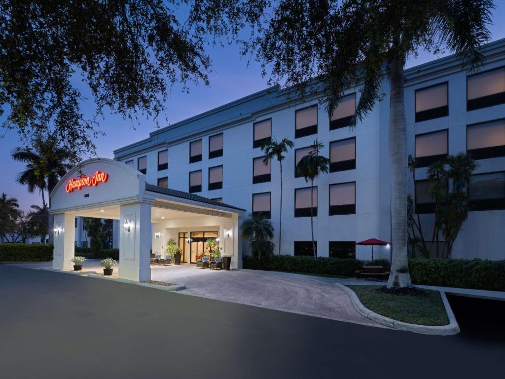 Hampton Inn Boca Raton-Deerfield Beach image