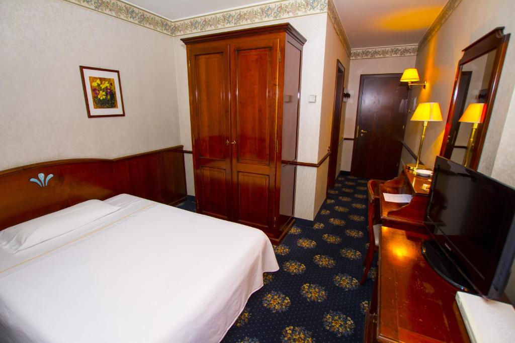 Hotel De La Ville photo 2