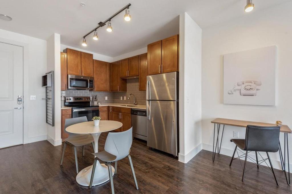 Landing at City North - 1 Bedroom in Valley Ranch image