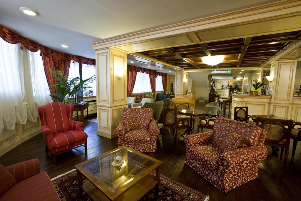 Hotel De La Ville photo 3
