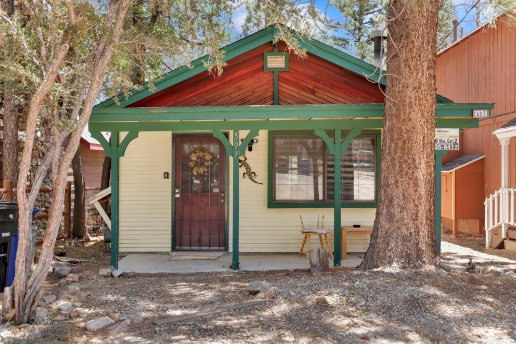 Sugar Chalet #2157 image