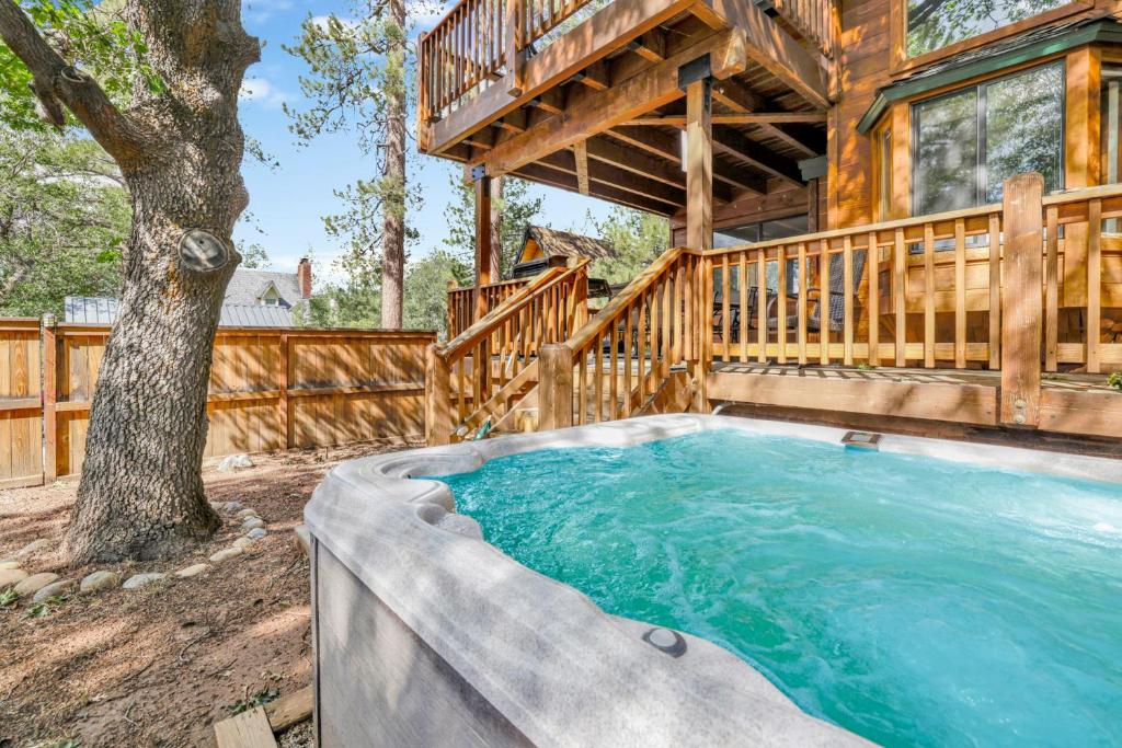 Luxury Lodge #1888 image