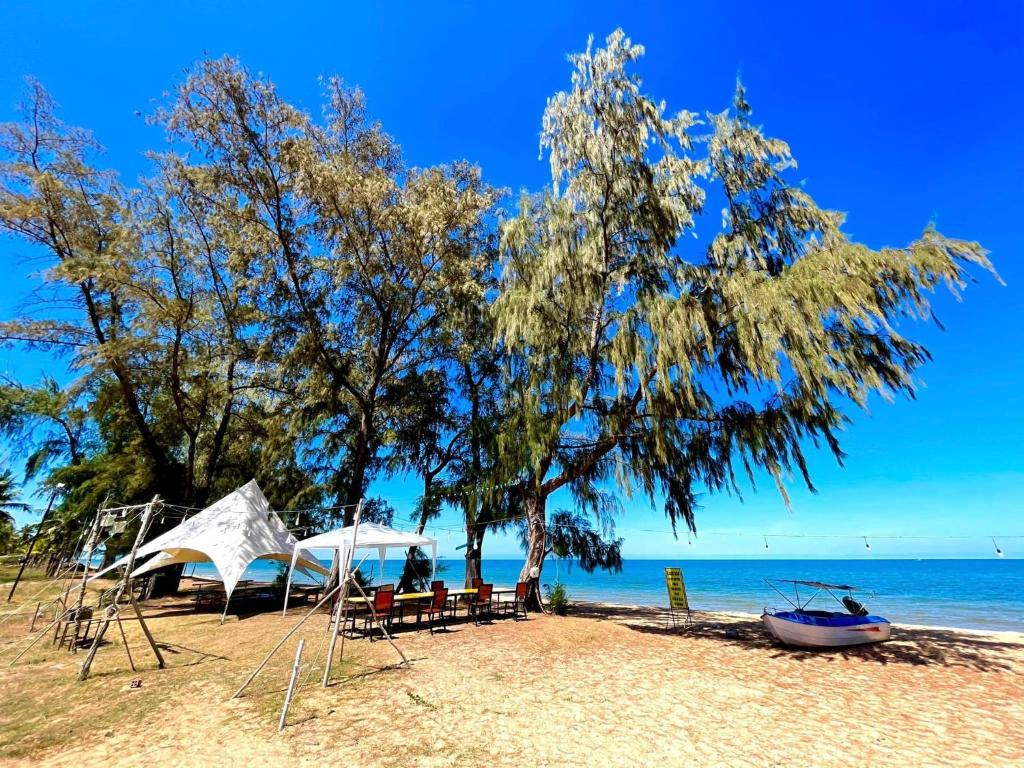 Kosmos Phu Quoc Apart Hotel