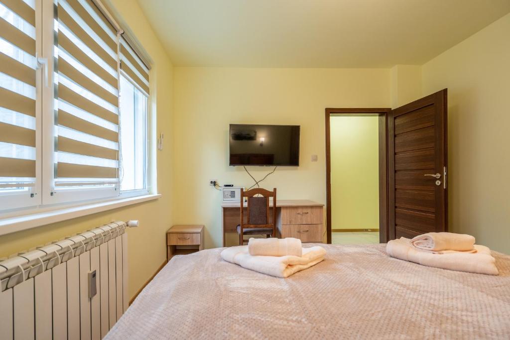 Top Location Central New & Spacious 3 BDR apt Medical Academy, Sofia
