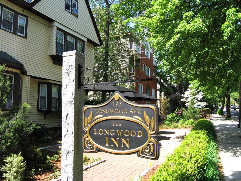 Longwood Inn photo 1