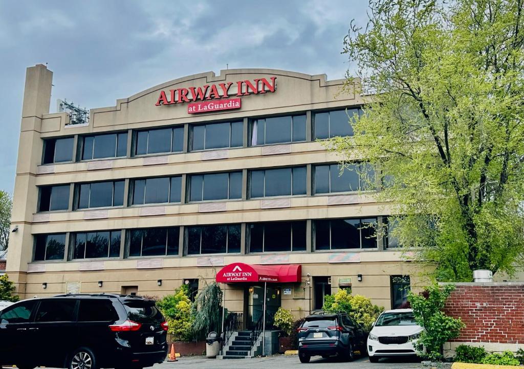 Airway Inn at LaGuardia image