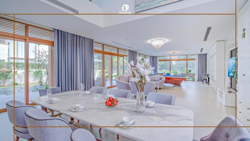 Dreamy Villas And Resort Along The Beach