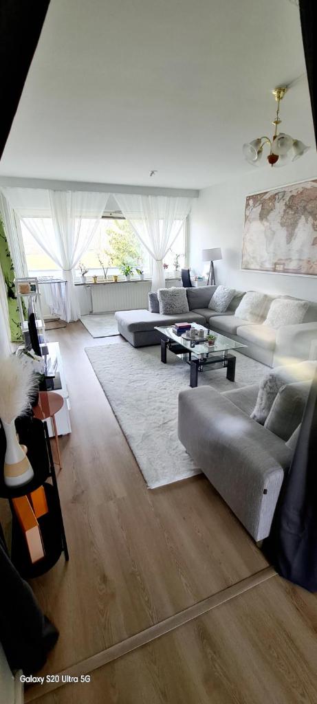 Cozy and comfortable room in Helsinki - Tap to explore photos