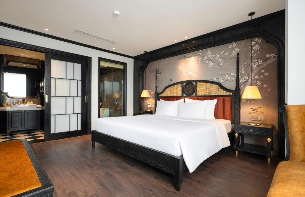 Luxe Paradise Premium Hotel