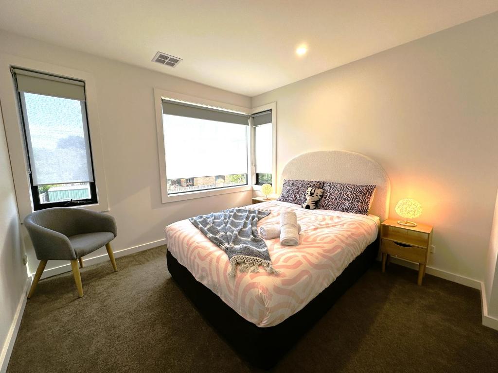 Altona entire 3 bedrooms house photo 3