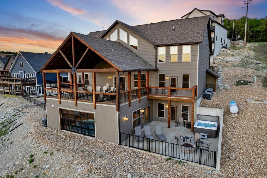 Chateau on the Cove image