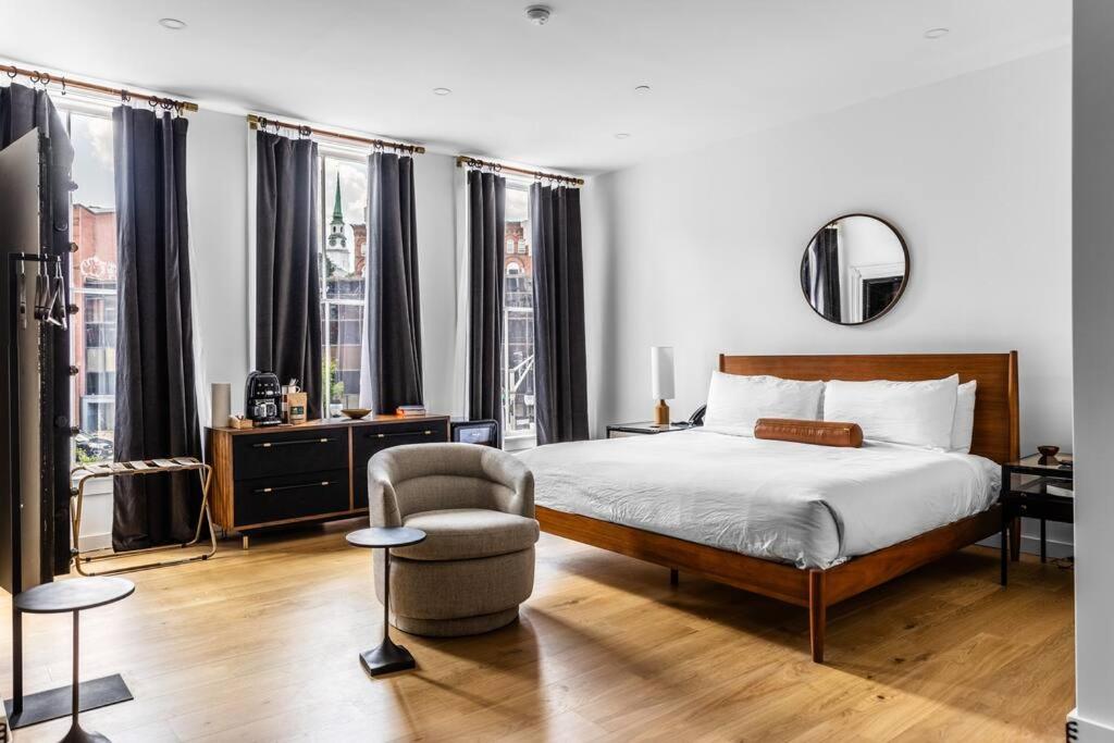 Historic Hotel, King Bed, Market Square View, Room # 201 image