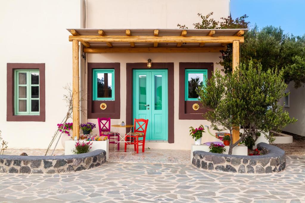 Olive Leaf Houses, Santorini