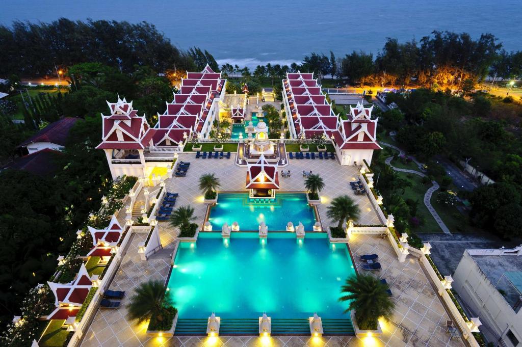 Grand Pacific Sovereign Resort & Spa photo 2
