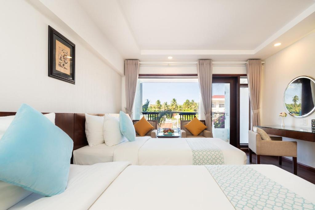 Hoang Ngoc Beach Resort Room Type - Superior Twin Room with City View
