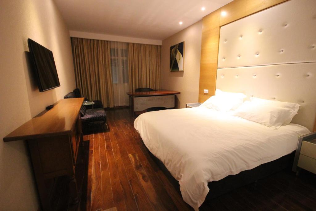 Menoir Dorsett Madrid Leganés photo 1